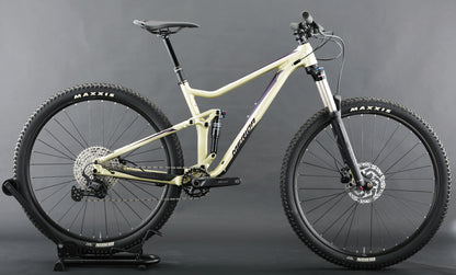 【状態ランクC】 ❘ 【M038】ONE-TWENTY 400 ❘ 44cm(M)